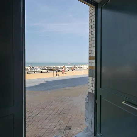 Maison Madeleine アパート *